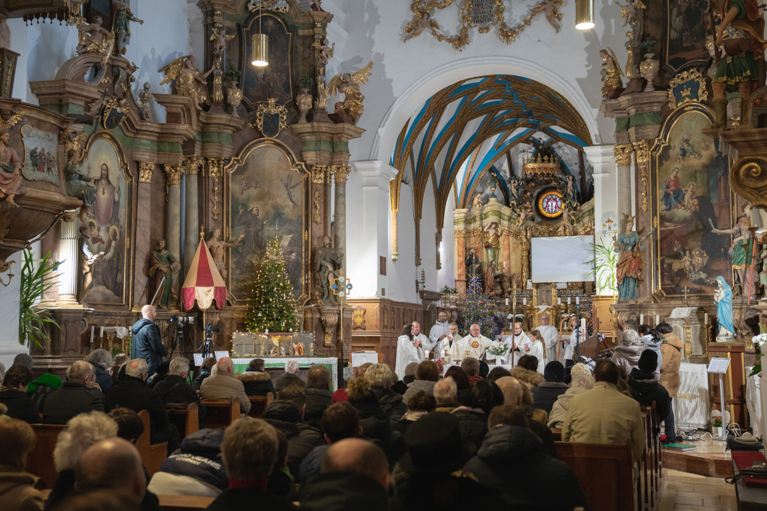 „Vajon hiszünk-e abban, hogy Isten országa elérkezett?” – Andocson is megnyílt a jubileumi év