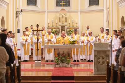„Az Eucharisztia ma is reményt ad mindannyiunknak!” – 120 éves a siófoki Sarlós Boldogasszony-templom
