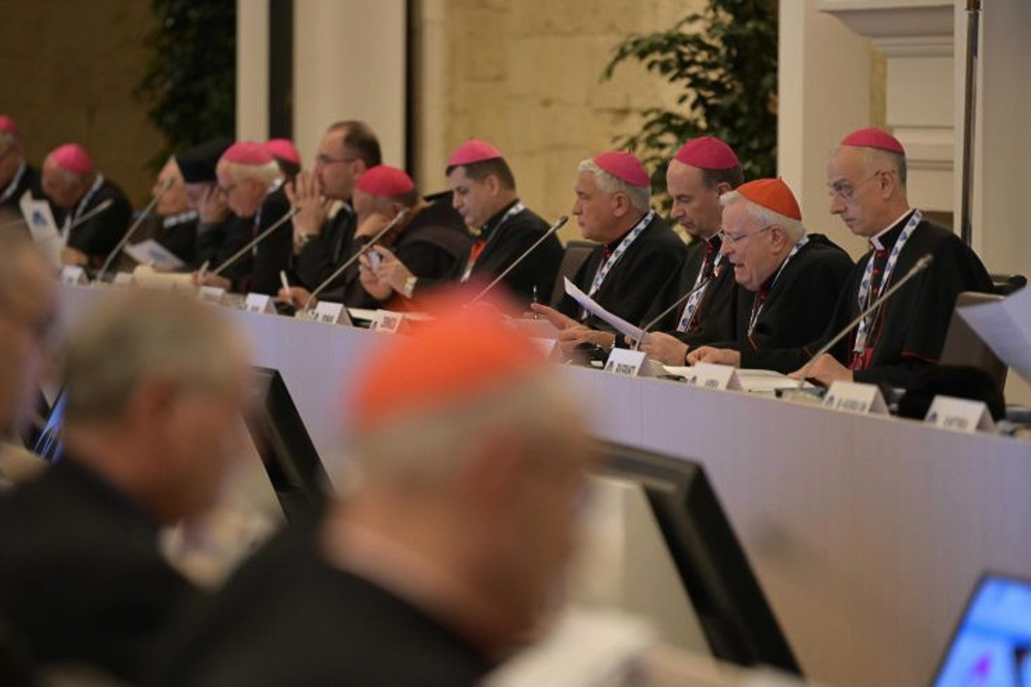 Miért gyűlt össze 58 püspök Bariban?