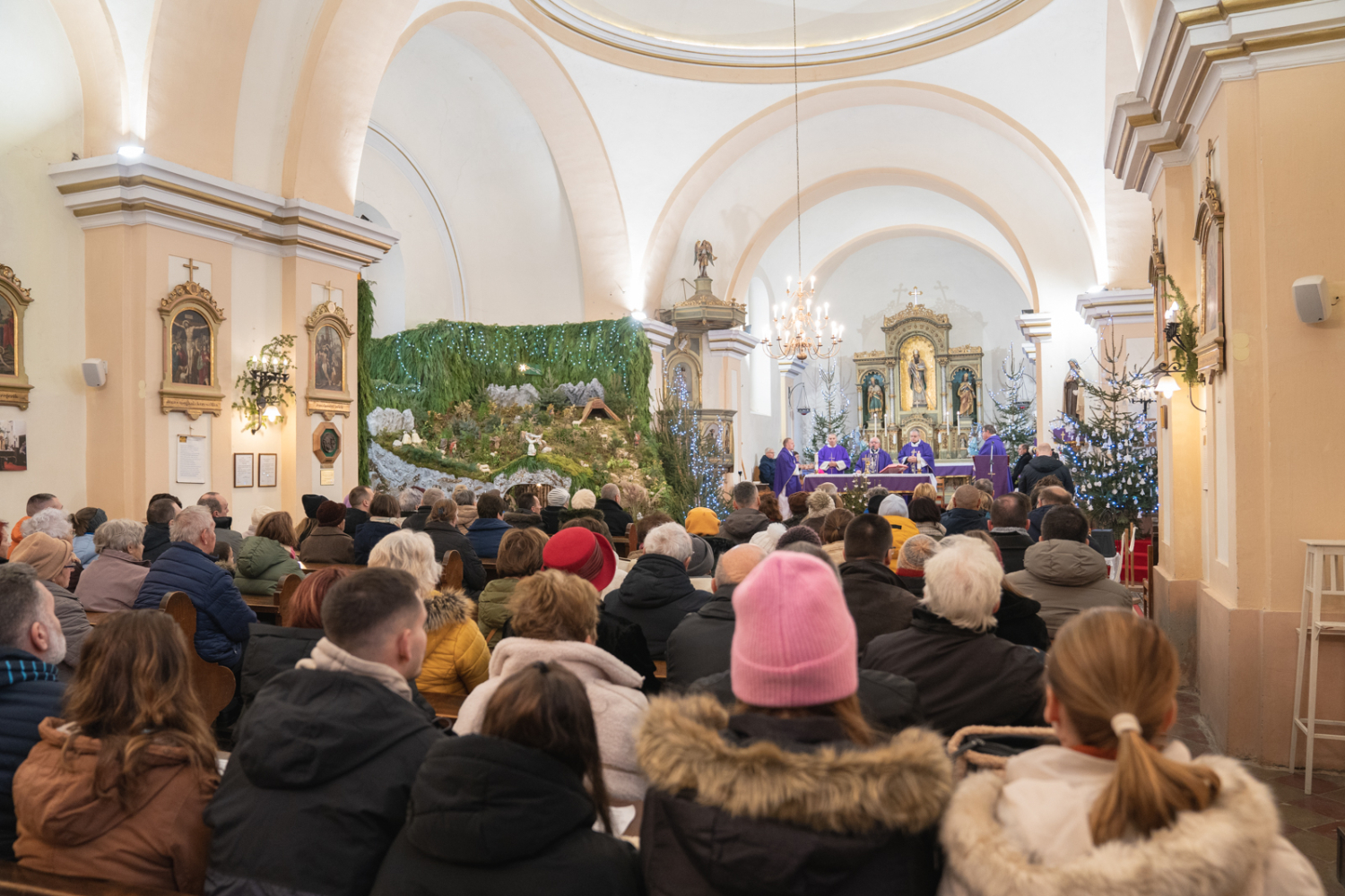 „Ne hallgassatok a jóról, az örömről és az örömhírről!” – Ünnepi szentmise Vörsön