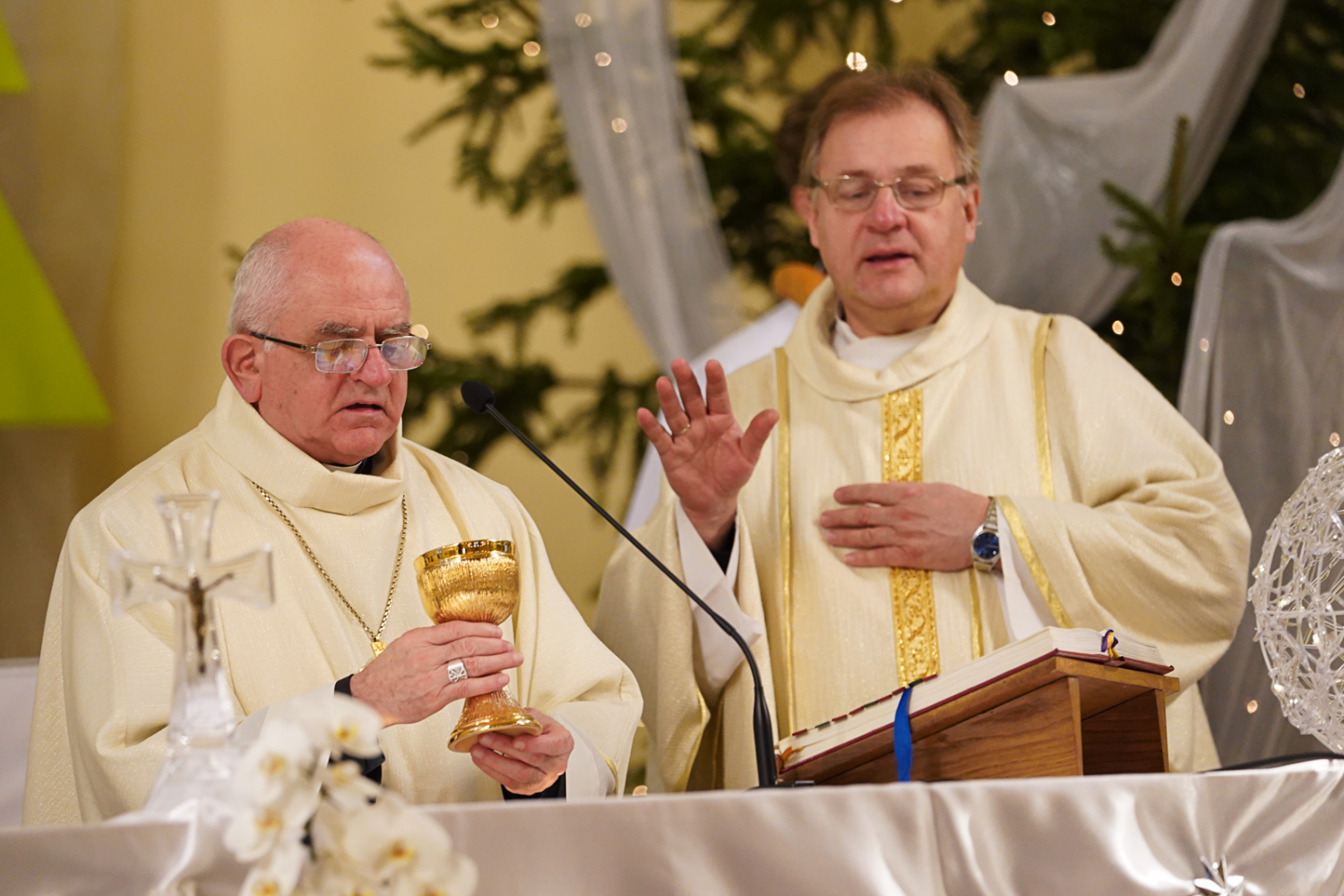 „Tegyetek tanúságot a szeretetről!” – Varga László megyéspüspök celebrált karácsonyi szentmisét Kaposváron
