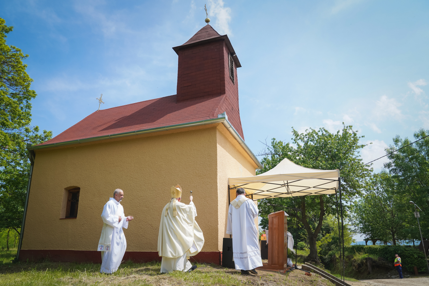 „Mennyire vagyunk tudatában annak, hogy Isten kiválasztott minket?” – kápolnamegáldás Magyarszerdahelyen